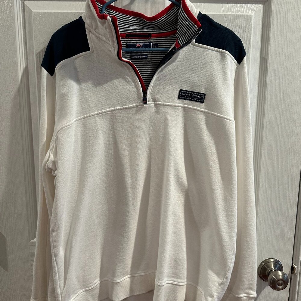 Vineyard vines women’s white shep shirt. White with Navy & Red accents. NWOT